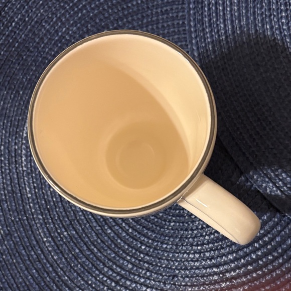 Charming Bee Motif Cream Mug - Picture 5 of 5